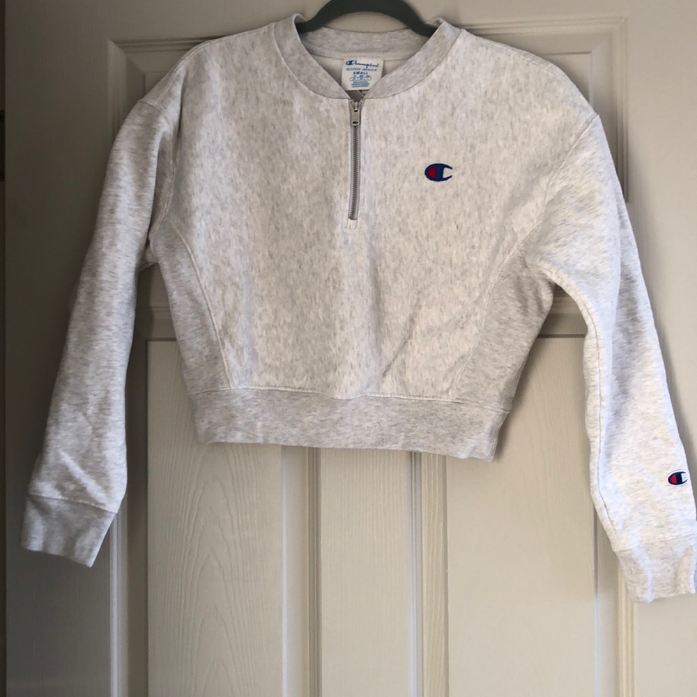 Champion gray cropped sweatshirt in Small